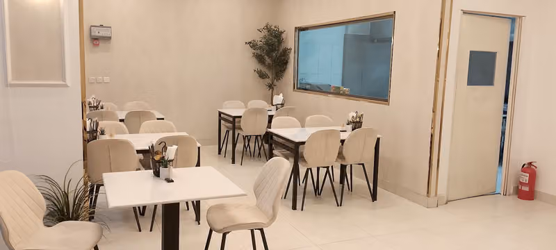 مطعم المسرات الهندية