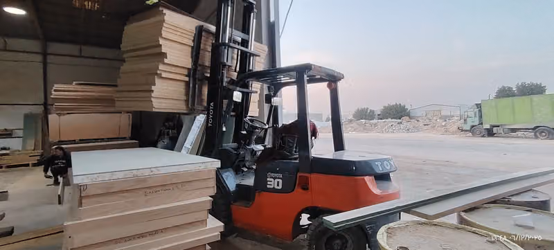 برحه رافعات شوكية للايجار