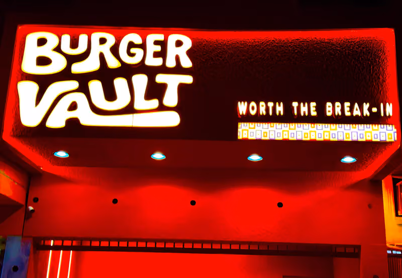 برجر فولت_BURGER-VAULT فرع الريسي