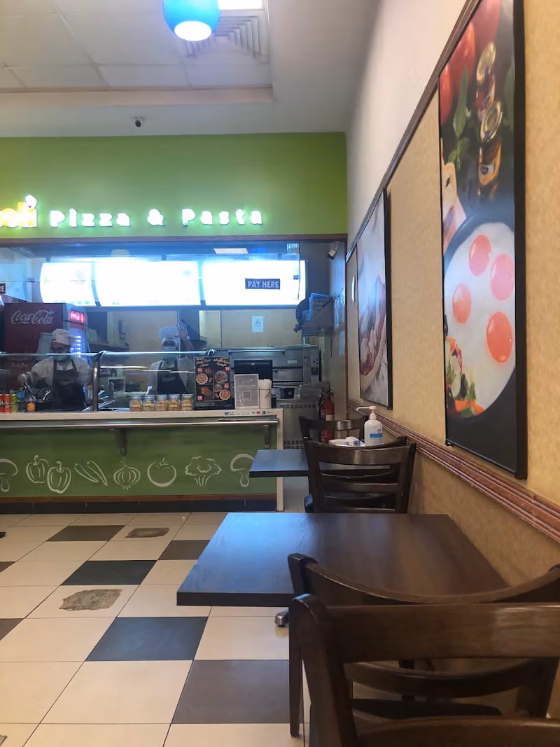 بروستد وبيتزا عش الفروج - ألذ بروستد - Osh Alfarooj Broasted and Napoli Pizza)