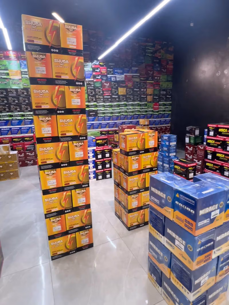 بطاريات لمعه للبطاريات