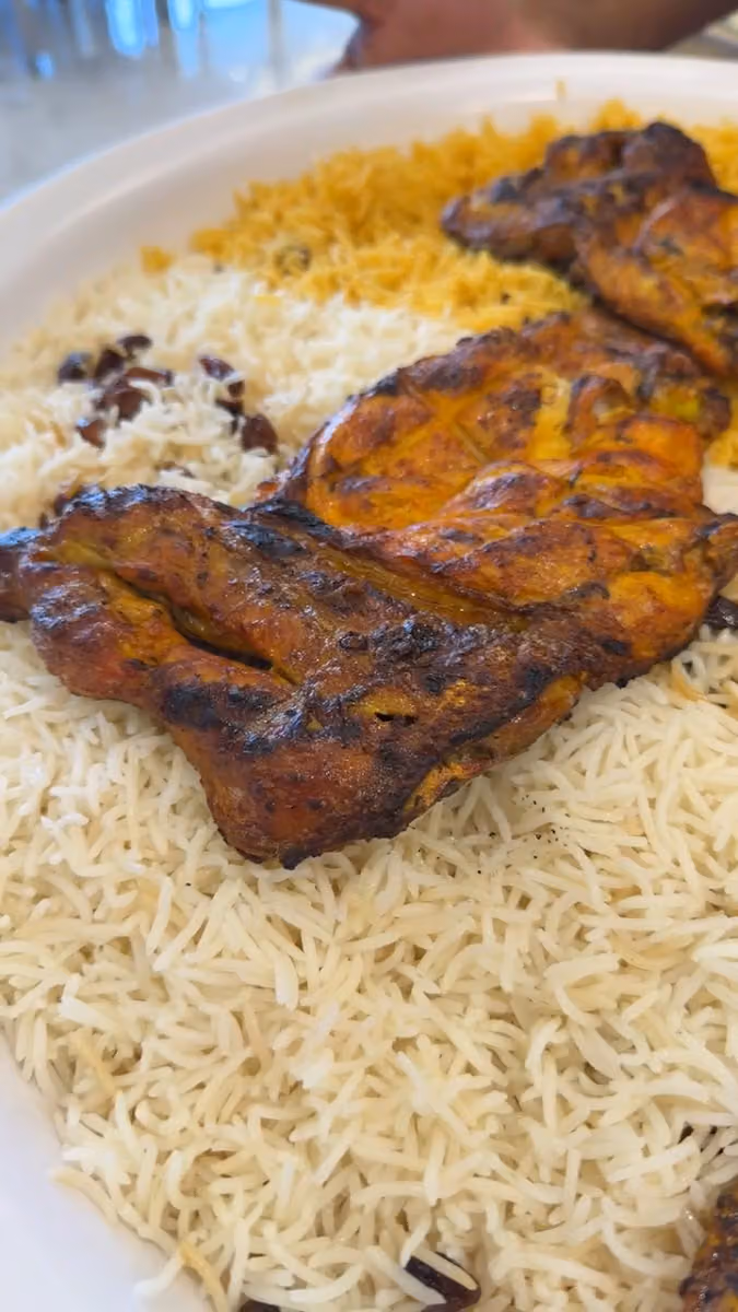 مطعم بخاري