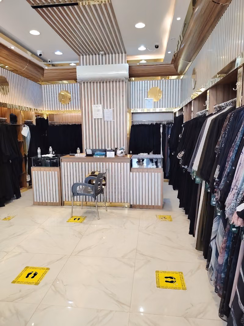 بوابة اوبرا للعبايات