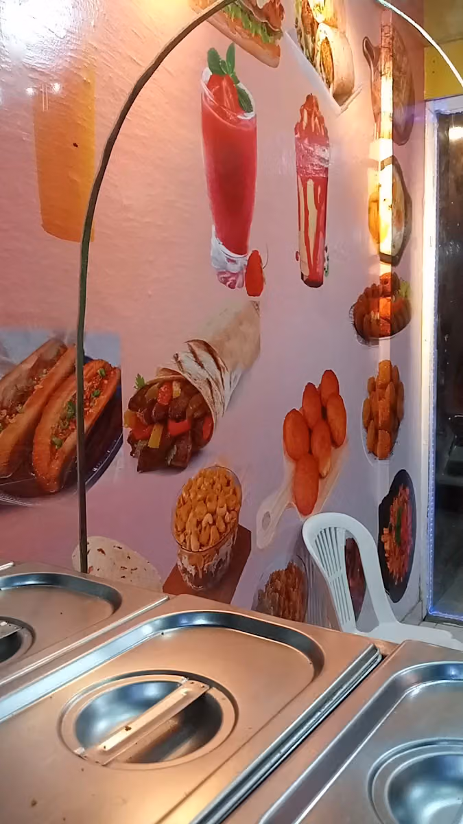 بوفيه وتسالي للوجبات السريعة