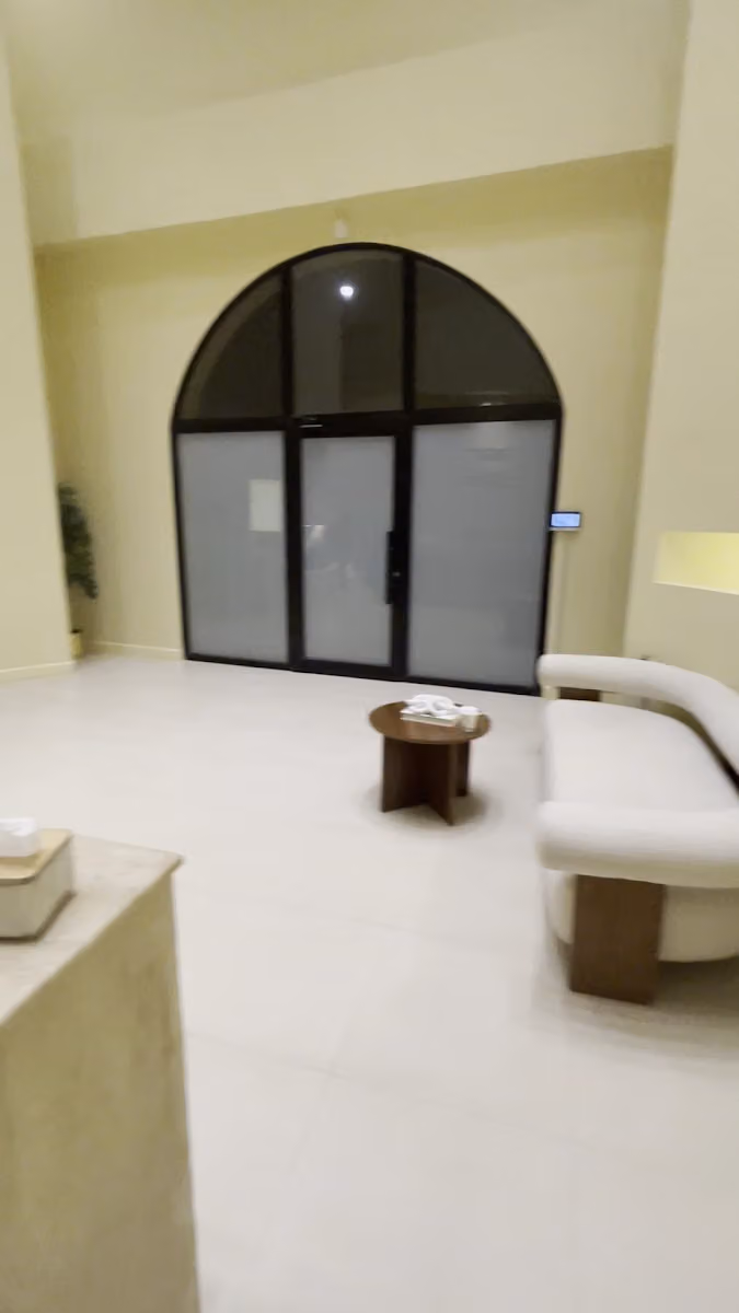 بيج استديو الأظافر