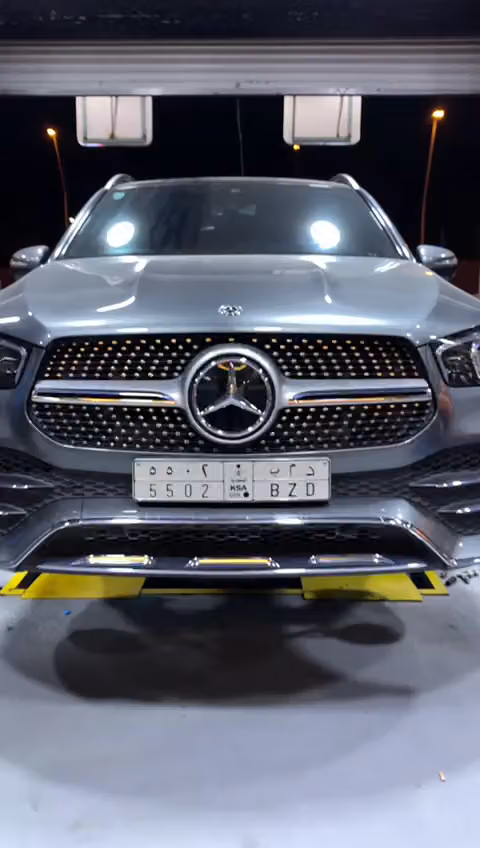 بيريللي Pirelli شركه ذهبيات للاطارات