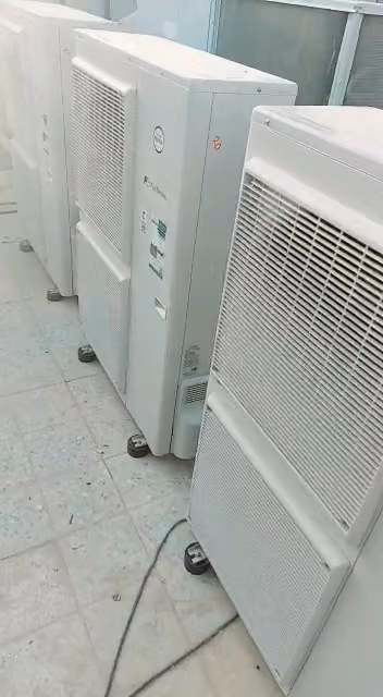 بيت الجليد