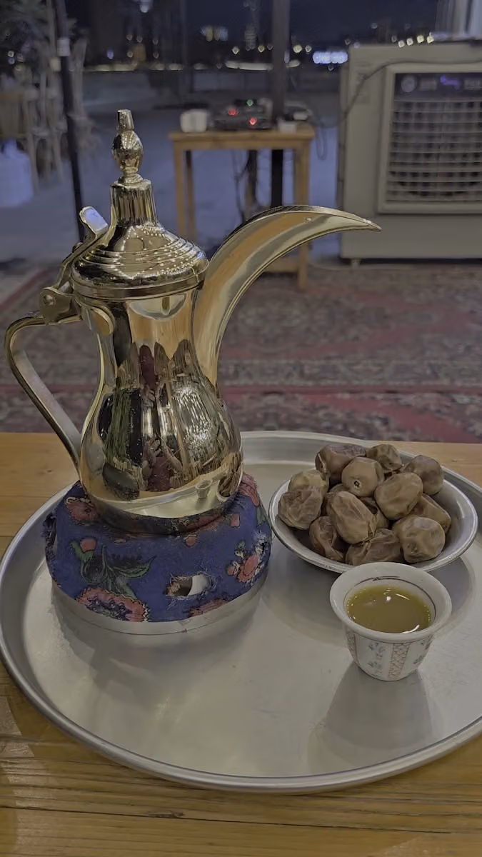 بيز واباريق