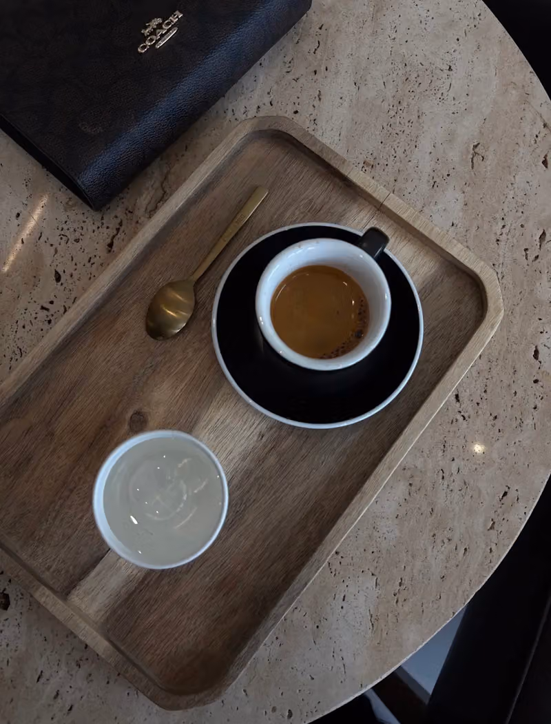 CAFE !N