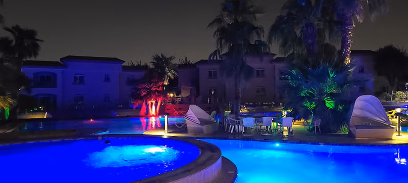 California Resort Swimming pool