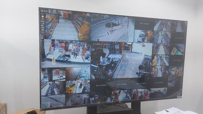 CAMERA SHOP