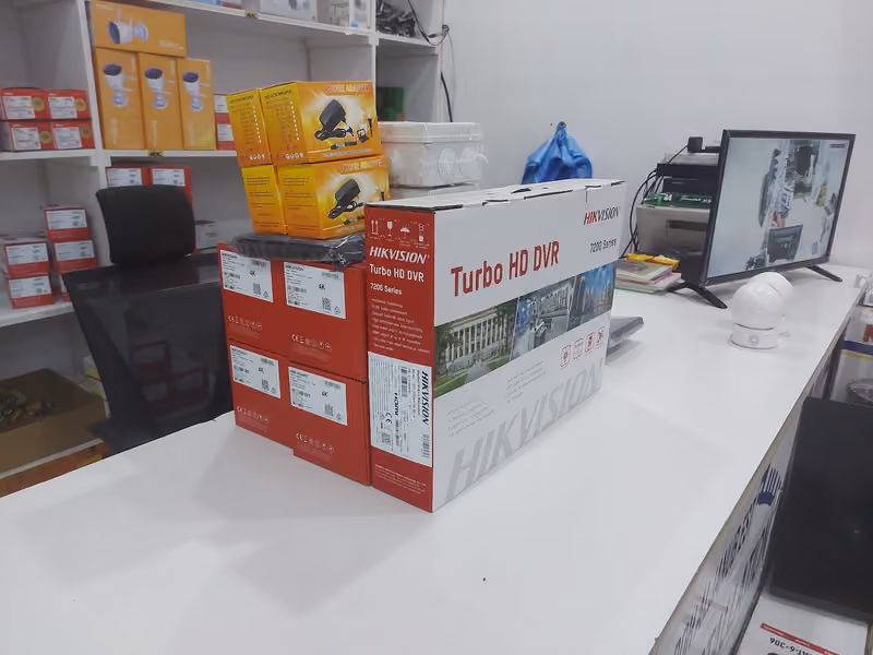 CAMERA SHOP