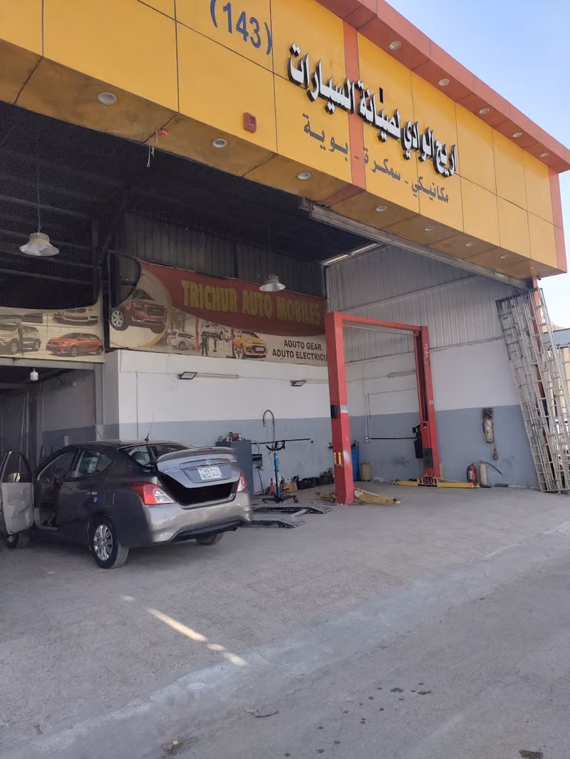 Car mechanic Allan