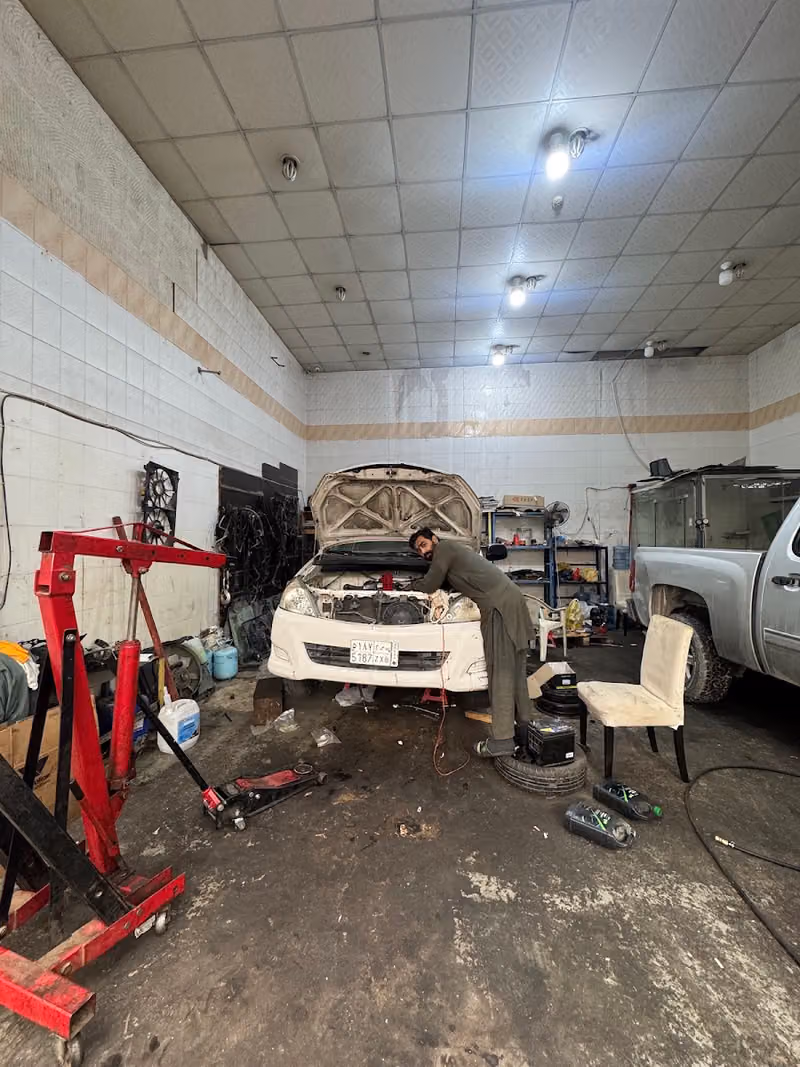 Car Workshop Pakistani ورشه سيارات باكستاني