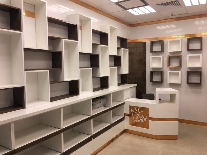 Closets Art فن الخزائن