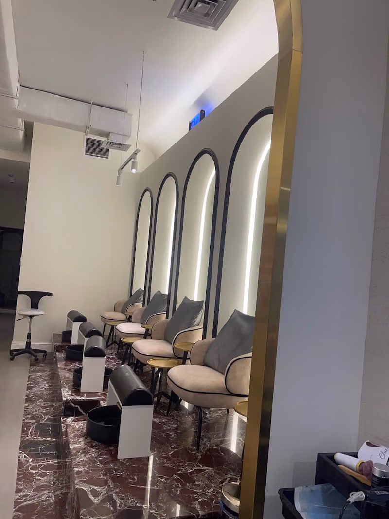 Clue salon