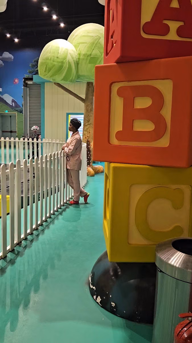 CoComelon Playdate - Blvd World