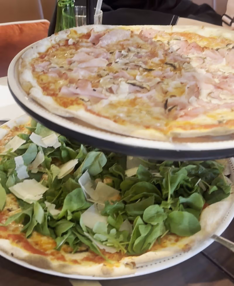 Crazy Pizza Oud Square