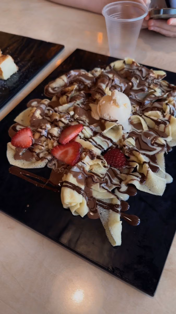 CRÉPE & DIP كريب ن ديب