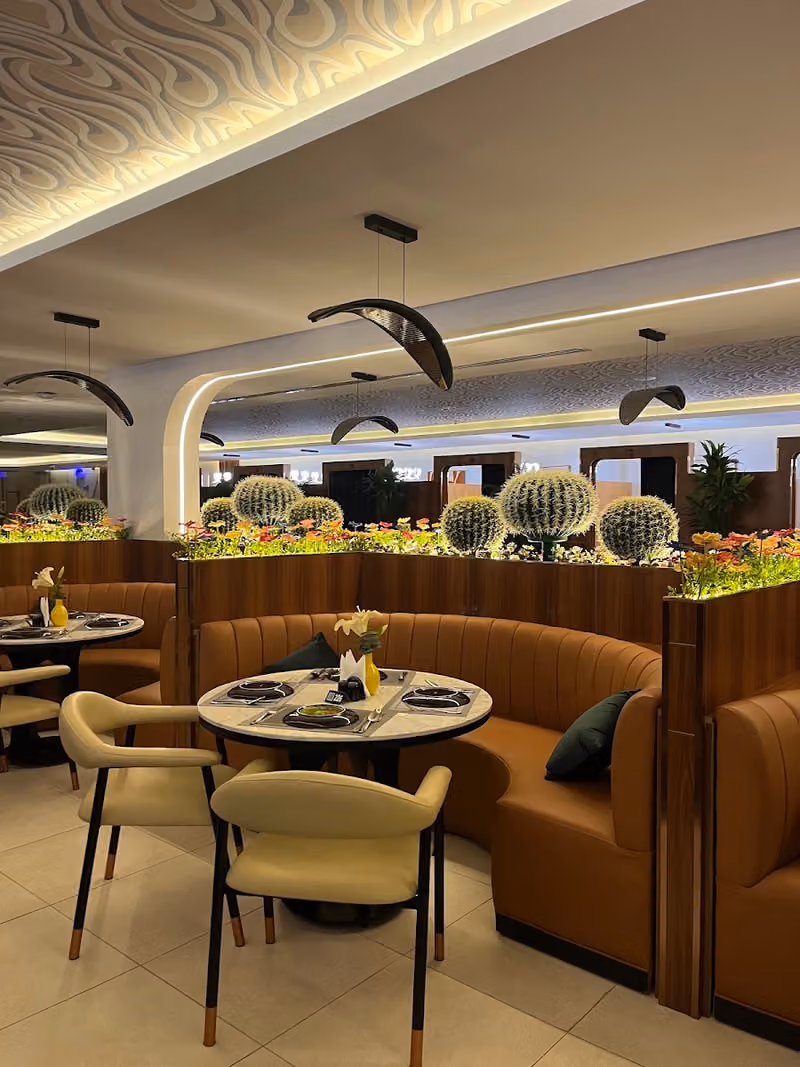 Curry House / كاري هاوس مطعم هندي