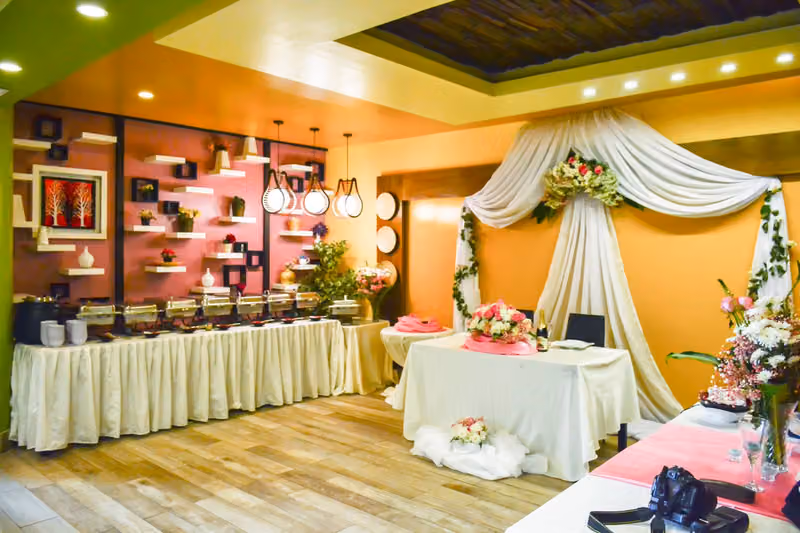 Cusina Restaurant - Batha