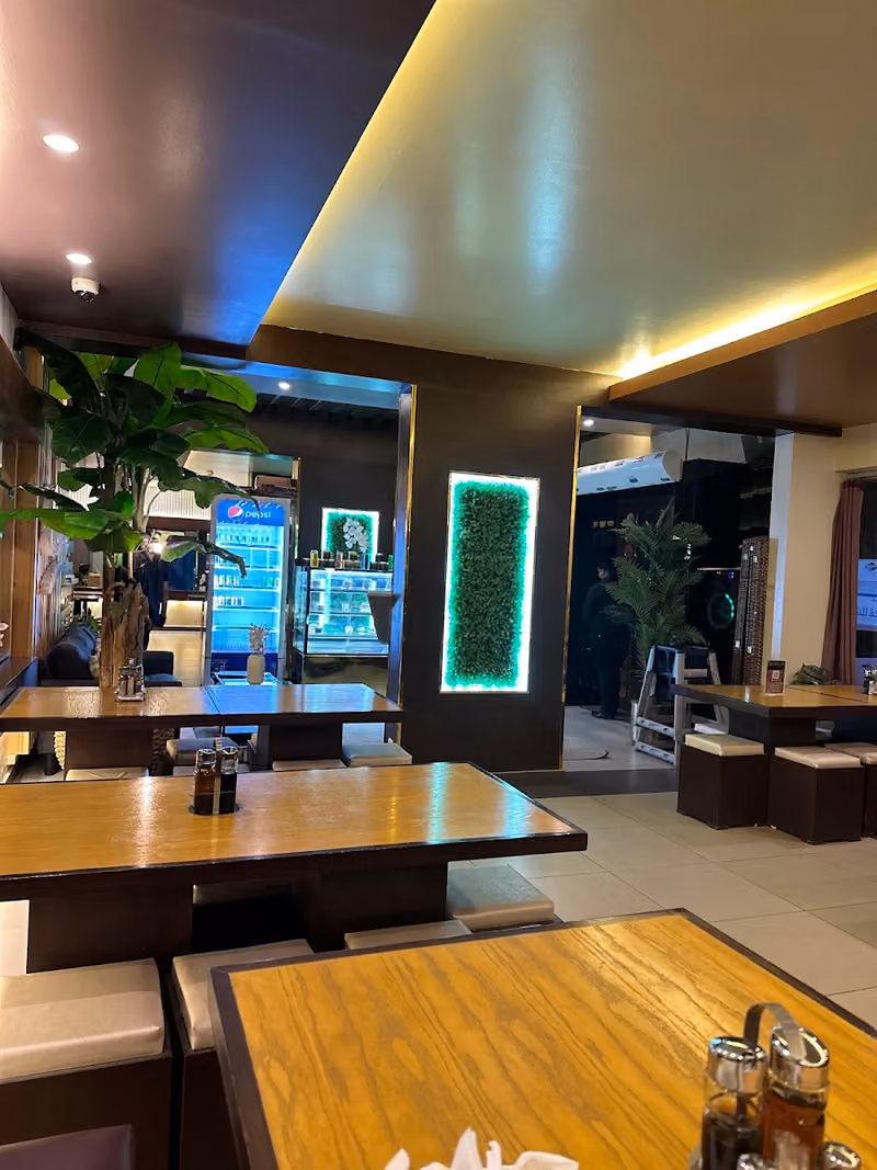 Cusina Restaurant - Naseem