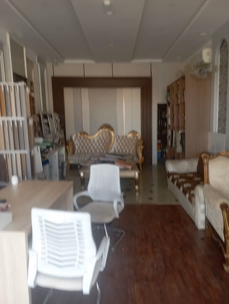 داخل القوس للديكور
