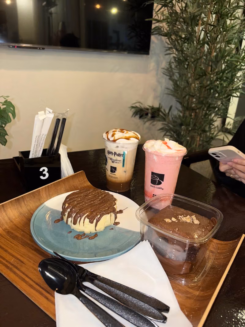 DAN CAFE