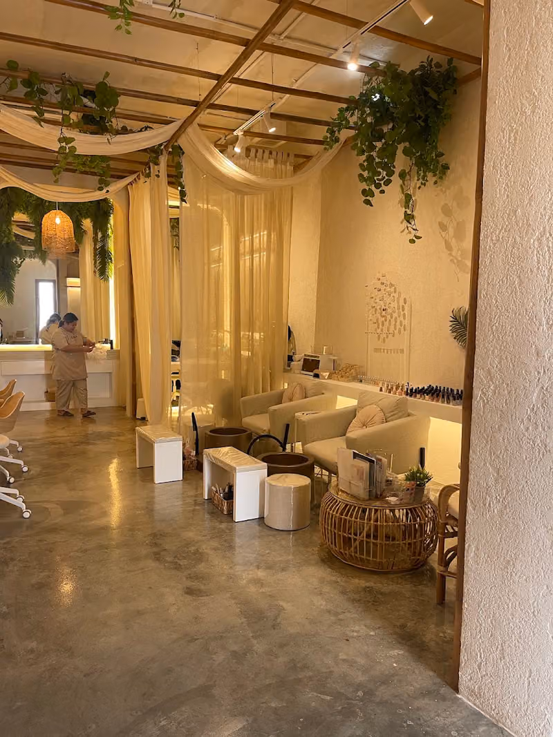 Dazzle beauty salon صالون دزل