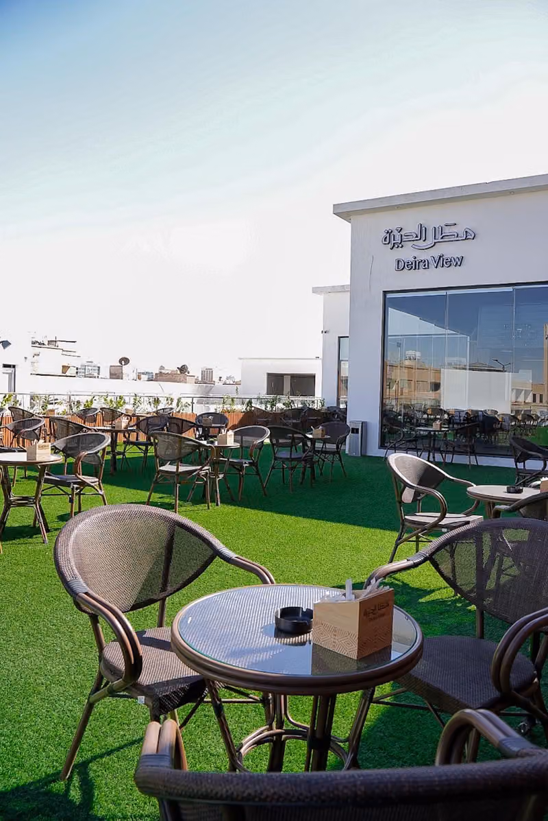 مطل الديرة كافيه