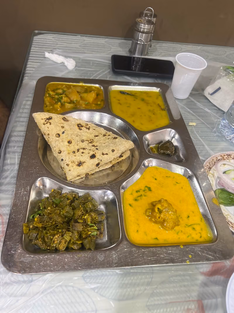 مطعم ديلهي Delhi Resturant