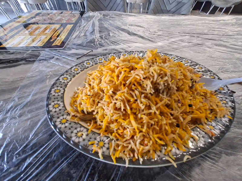 Desi Zaiqa Restaurant مطعم بخاري ديسي ذائقة