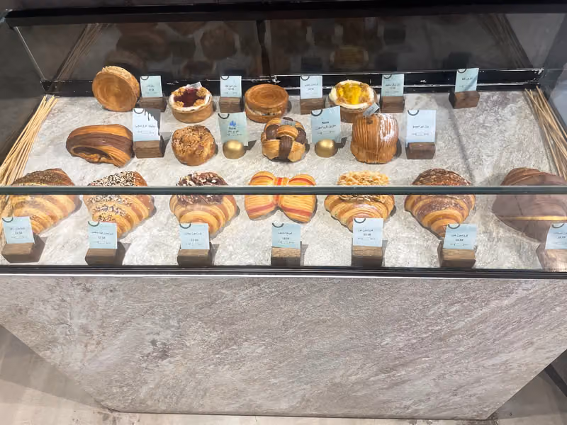 Details Cafe & Bakery