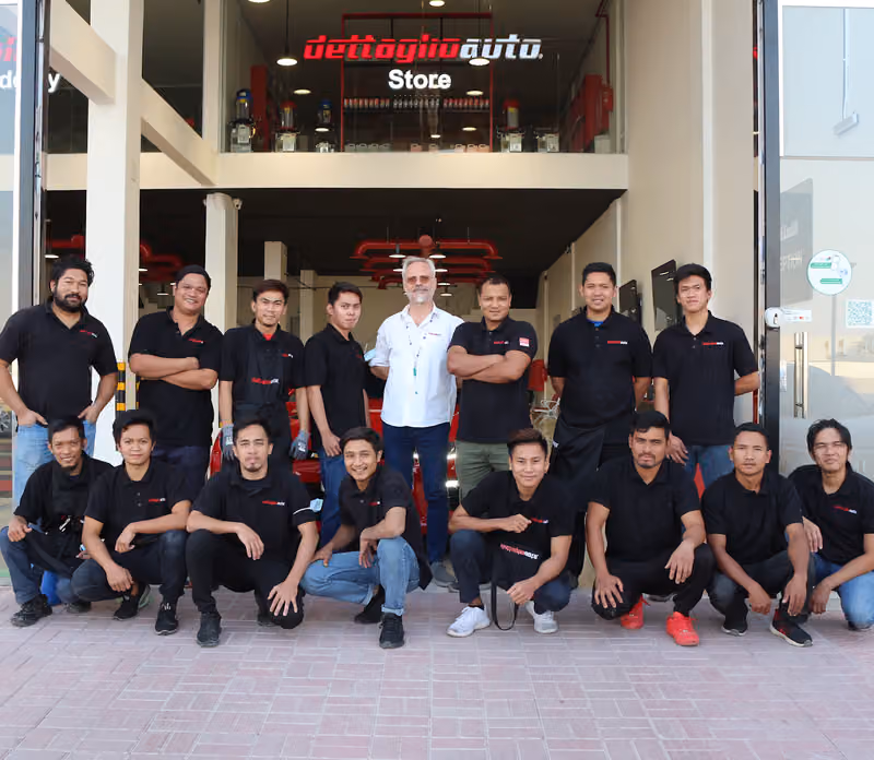 Dettaglioauto l ديتاليواوتو