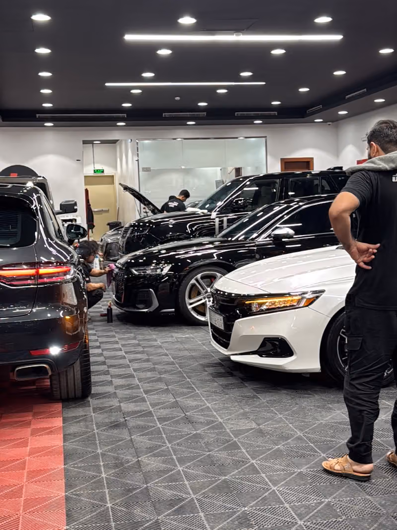 Dettaglioauto l ديتاليواوتو