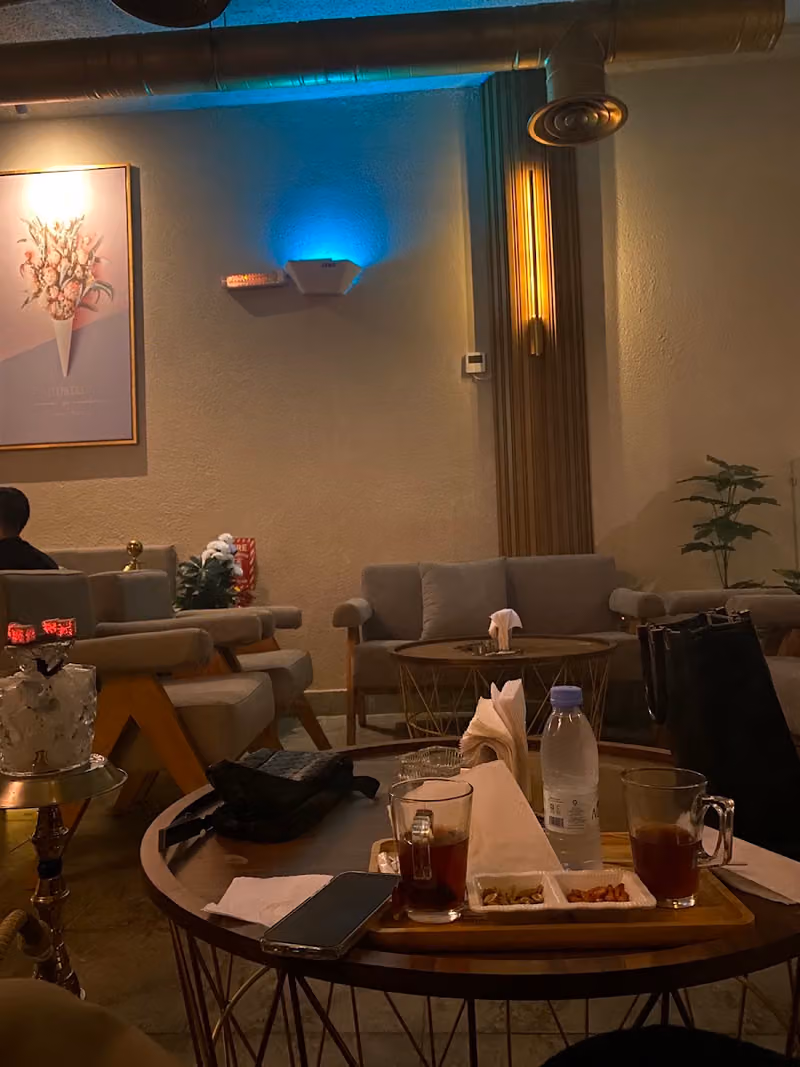 ذا رووف لاونج | The Roof Lounge