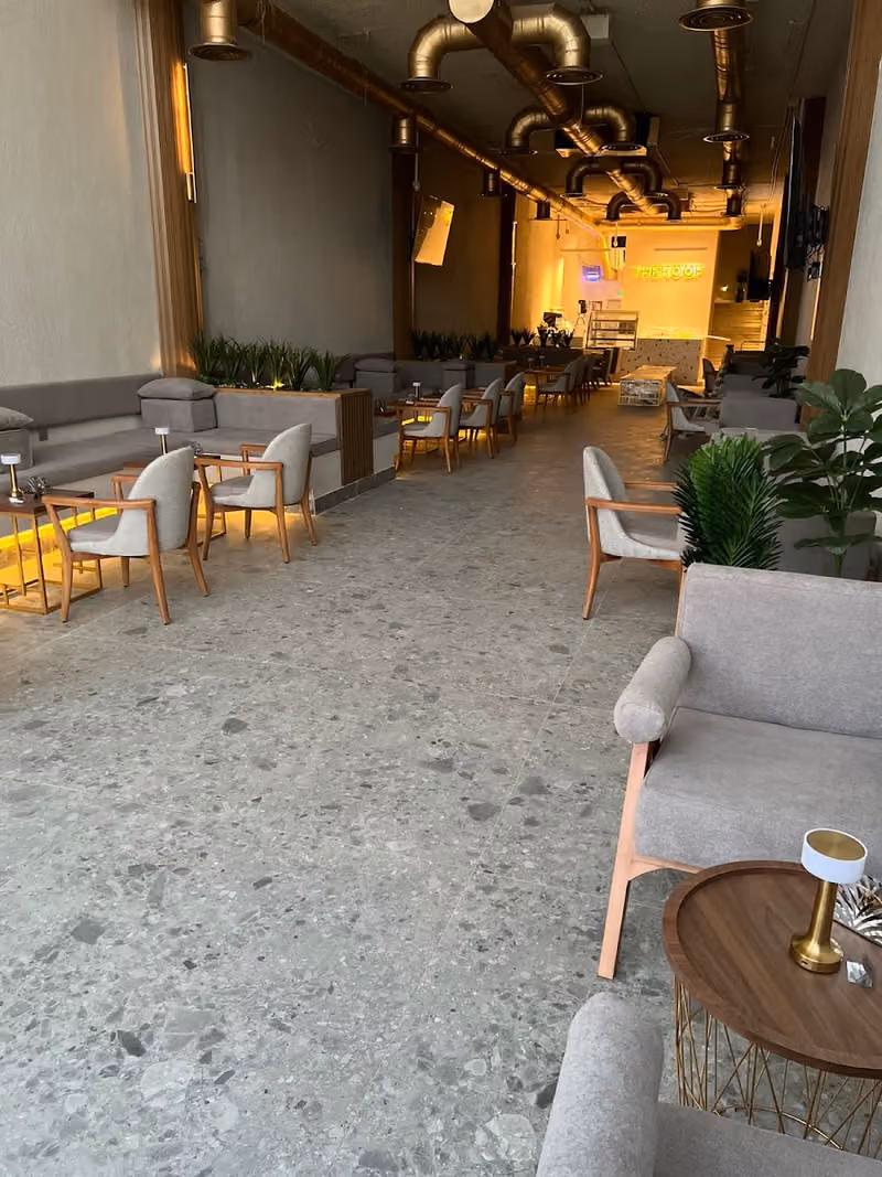 ذا رووف لاونج | The Roof Lounge