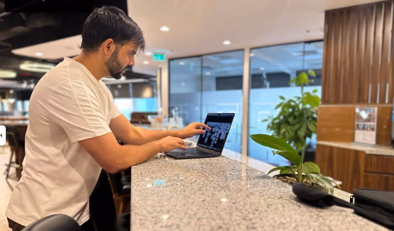 Digital Sponge | UI UX , Digital experience Studio