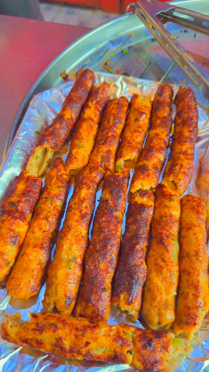 Diyar E Taiba Bukhari Restaurant مطعم ديار طیبہ البخاري