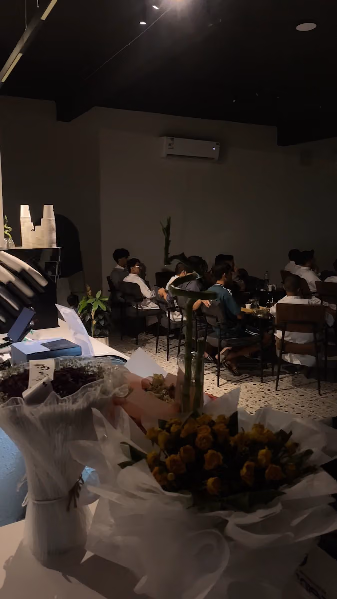 دكة كافيه بلياردو & فيفا / Dakh Cafe