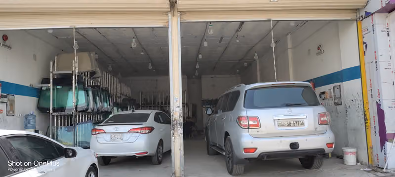 دكتور زجاج السيارات