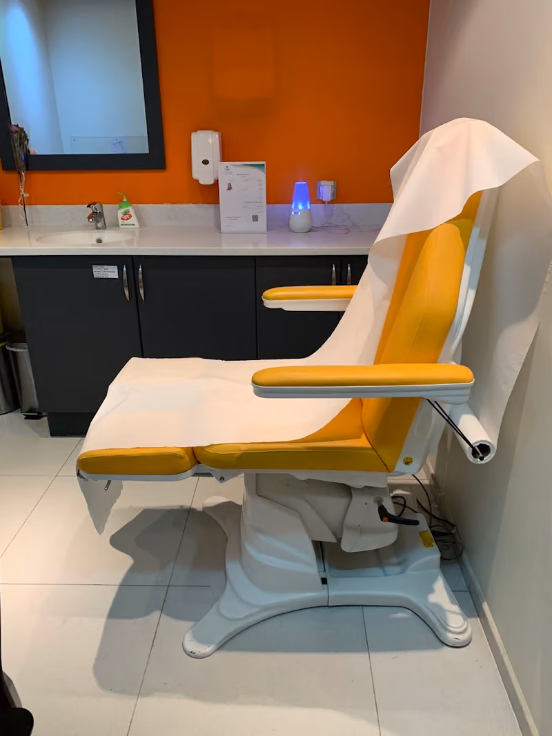 دكتورة ميادة حمايدة طبيبة جلدية وتجميل