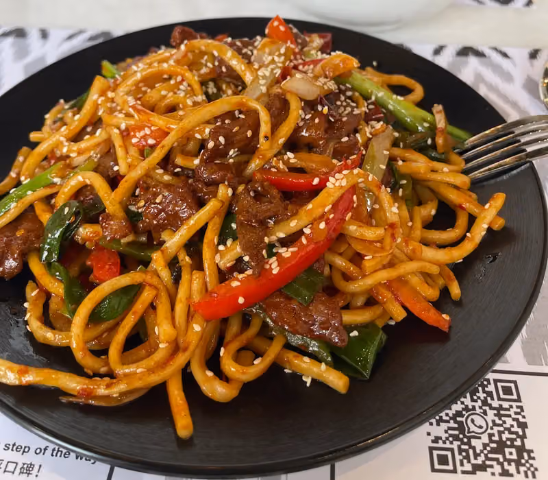 Dolan Uyghur restaurant مطعم دولان刀郎餐厅