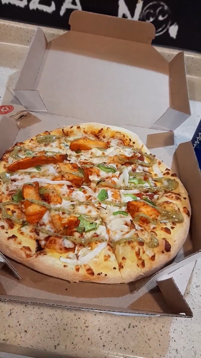 Domino's Pizza دومينوز بيتزا