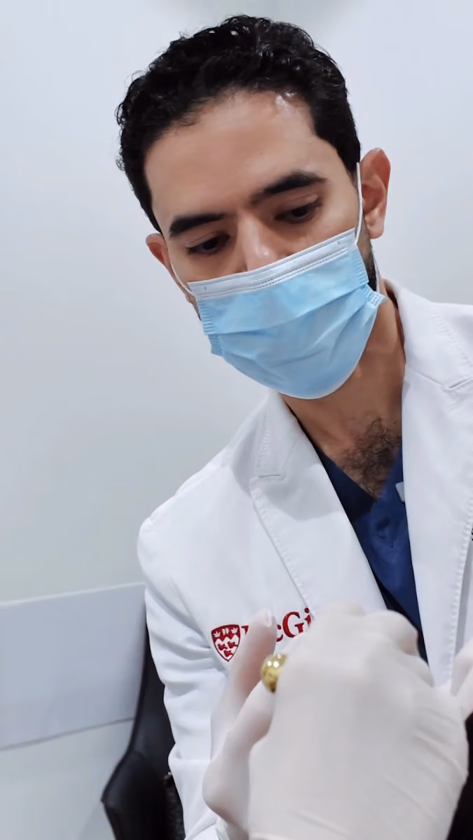 Dr. Salah Aldekhayel Plastic Surgeon د. صلاح الدخيل جراح التجميل