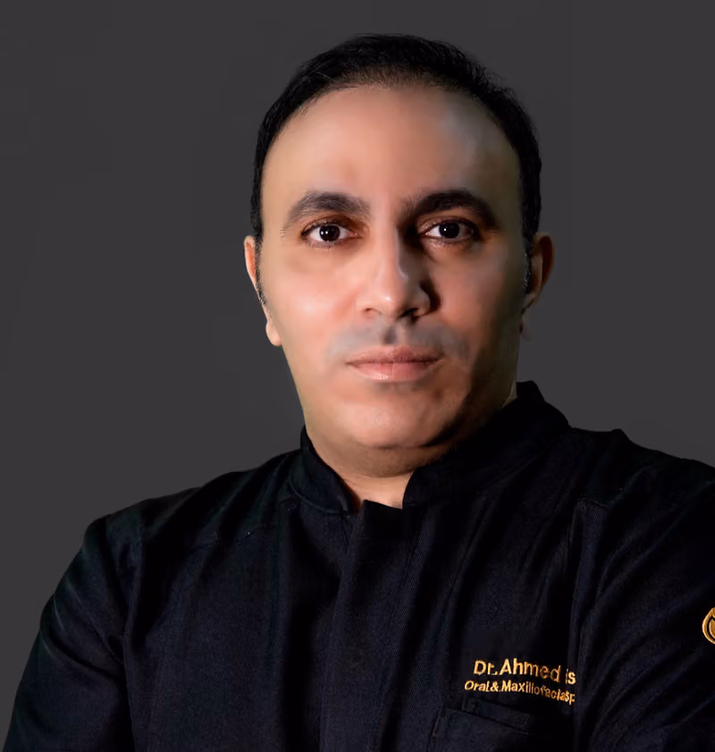 Dr.ahmed esmat د.احمد عصمت جراحه الوجه والفكين وزراعه الاسنان عيادات ريفريش