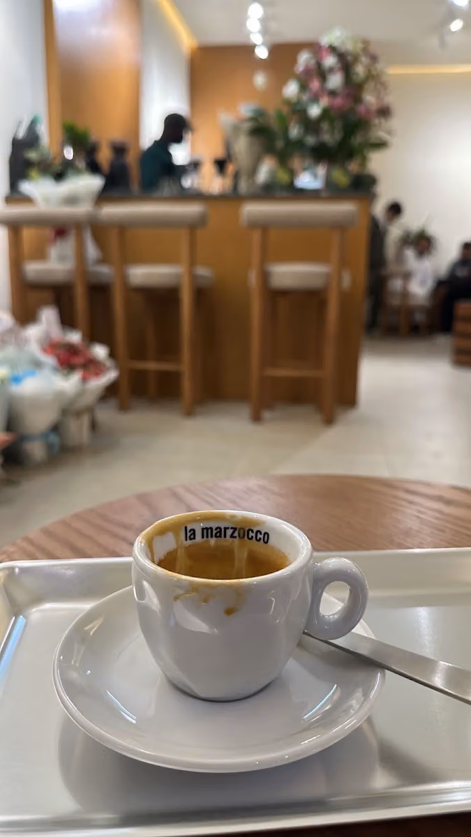 دي فلور ( DIFUIR ) قهوة مختصة