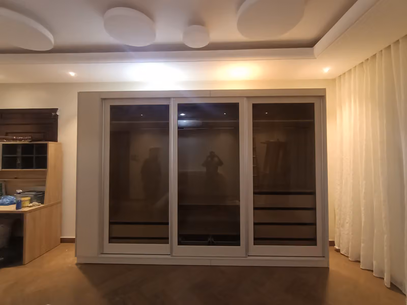 ديكور الخشبي
