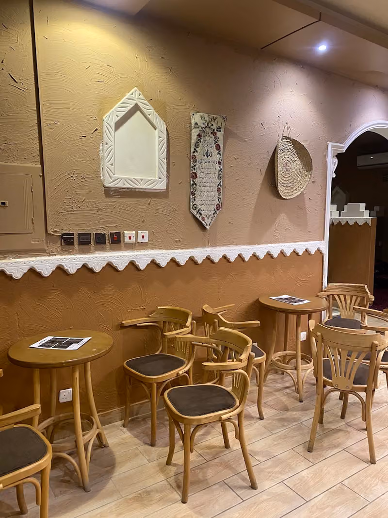 ديوانية ملقى الشاي