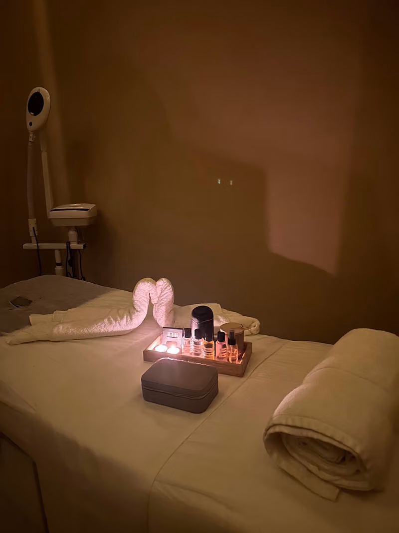 ELUNAE Wellness Spa